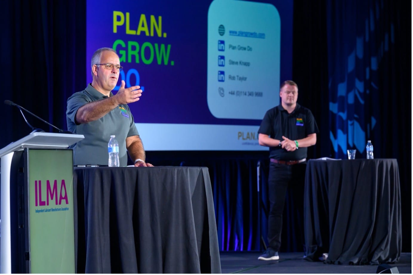 Rob Taylor and Steve Knapp presenting the Buyer Revolution research
