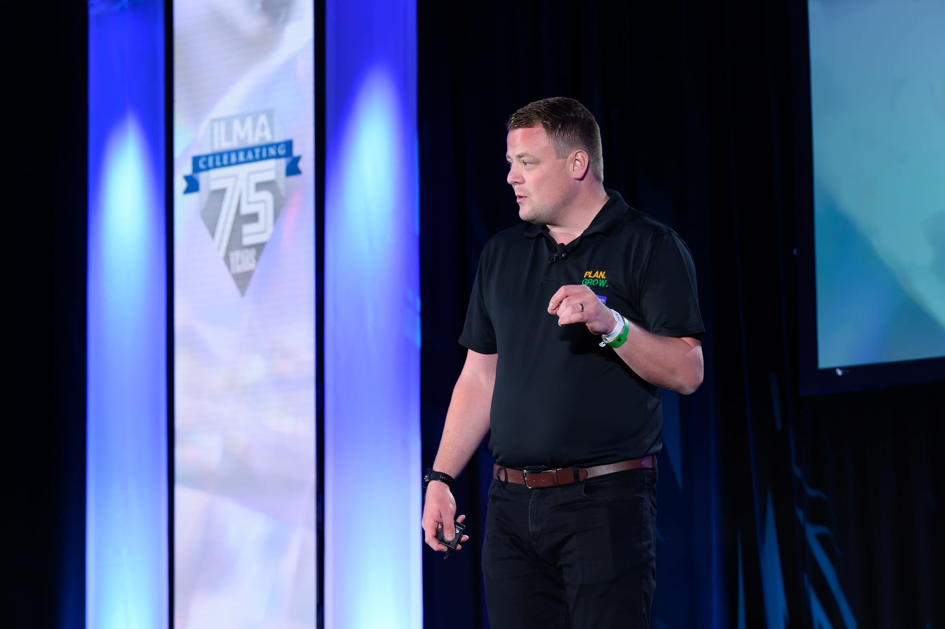 Rob Taylor presenting the Buyer Revolution research at ILMA, 2025